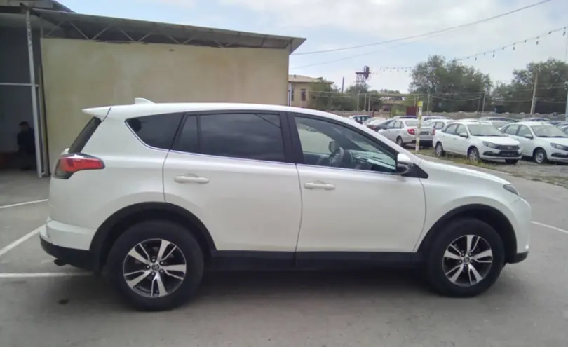 Toyota RAV4 2017 года за 13 000 000 тг. в Тараз фото 4