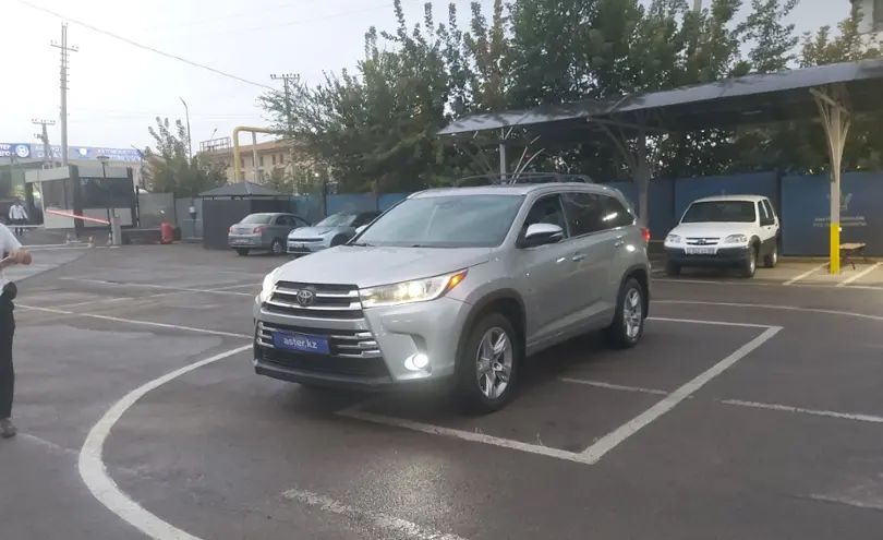 Toyota Highlander 2018 года за 18 500 000 тг. в Алматы