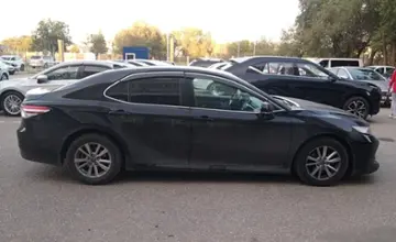 Toyota Camry 2018 года за 10 000 000 тг. в Актобе фото 4