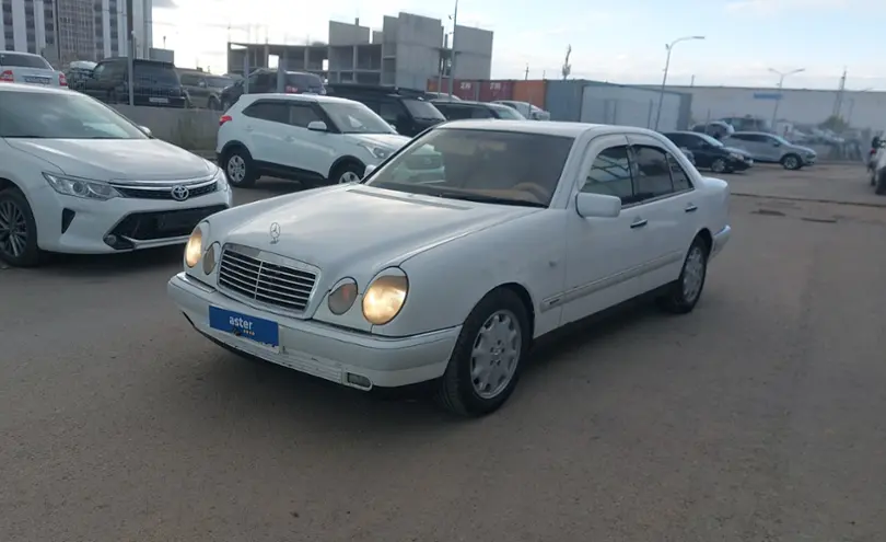 Mercedes-Benz E-Класс 1997 года за 1 700 000 тг. в Астана