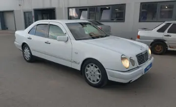 Mercedes-Benz E-Класс 1997 года за 1 700 000 тг. в Астана фото 2