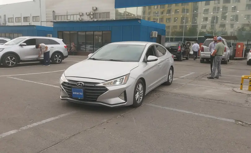 Hyundai Elantra 2018 года за 7 500 000 тг. в Алматы