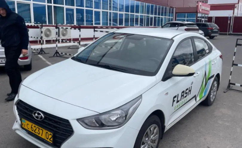 Hyundai Solaris 2018 года за 6 000 000 тг. в Астана