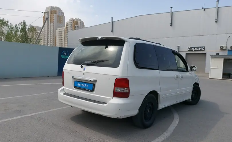 Kia Carnival 2002 года за 4 000 000 тг. в Шымкент фото 3