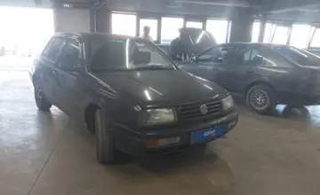 Volkswagen Vento 1993 года за 1 200 000 тг. в Астана фото 2