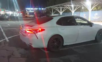 Toyota Camry 2022 года за 14 000 000 тг. в Алматы фото 3