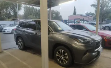 Toyota Highlander 2020 года за 19 000 000 тг. в Алматы фото 4