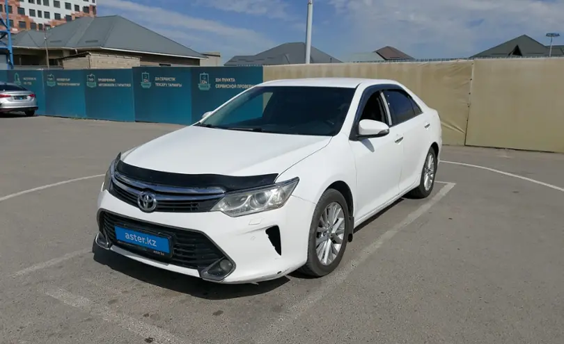 Toyota Camry 2015 года за 10 500 000 тг. в Шымкент