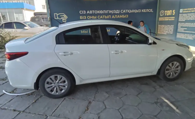 Kia Rio 2018 года за 8 000 000 тг. в Талдыкорган фото 4
