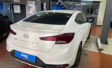 Hyundai Elantra 2019 года за 7 500 000 тг. в Астана