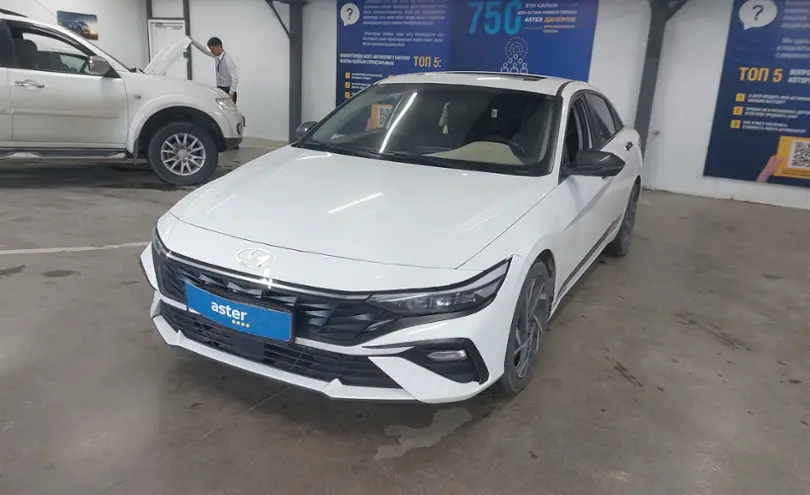 Hyundai Elantra 2023 года за 9 000 000 тг. в Астана