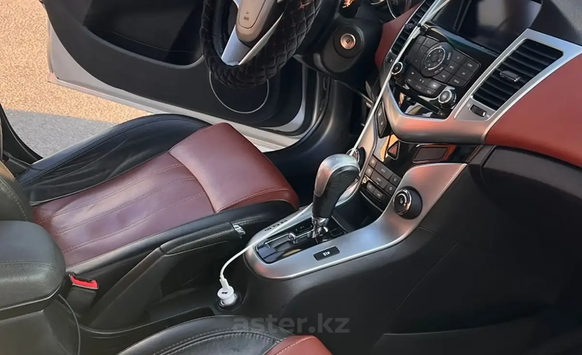 Купить Chevrolet Cruze 2012 года в Алматы, цена 4200000 тенге. Продажа Chevrolet Cruze в Алматы - Aster.kz. №c1237646 Chevrolet Cruze 2012 года за 4 200 000 тг. в Алматы - фото 8
