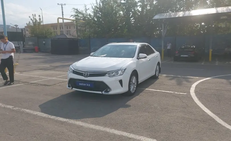 Toyota Camry 2015 года за 12 500 000 тг. в Алматы