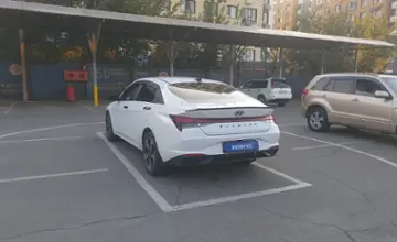 Hyundai Elantra 2022 года за 8 500 000 тг. в Алматы фото 4