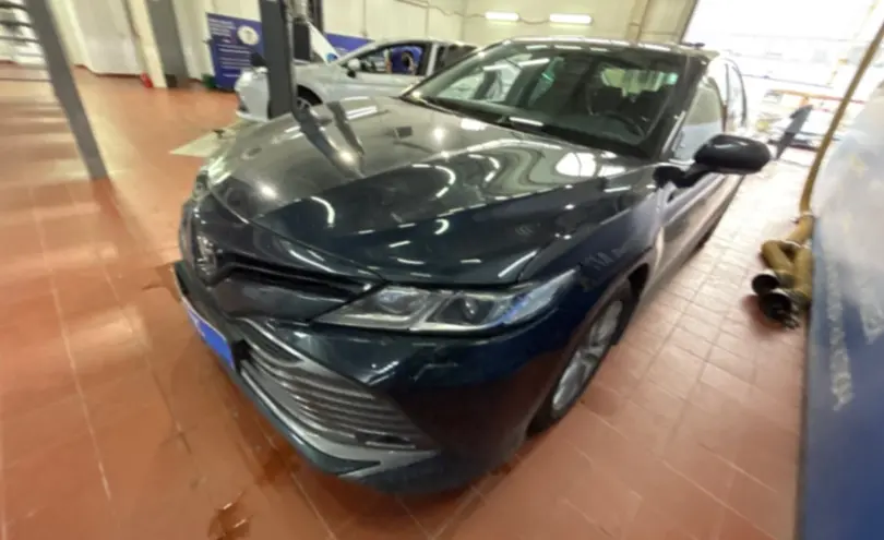 Toyota Camry 2018 года за 14 000 000 тг. в Астана