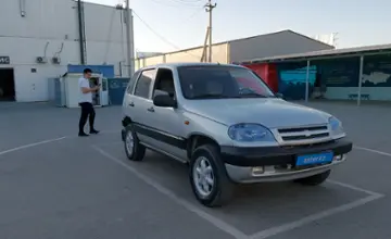 Chevrolet Niva 2003 года за 2 500 000 тг. в Шымкент фото 2