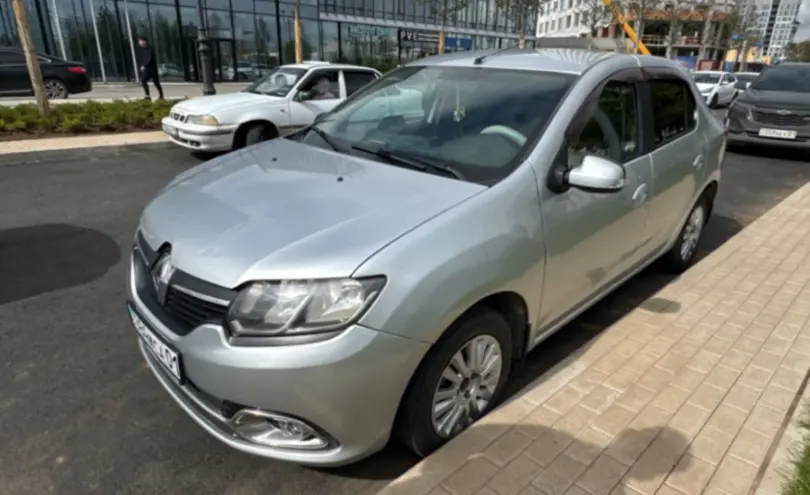 Renault Logan 2015 года за 3 000 000 тг. в Астана