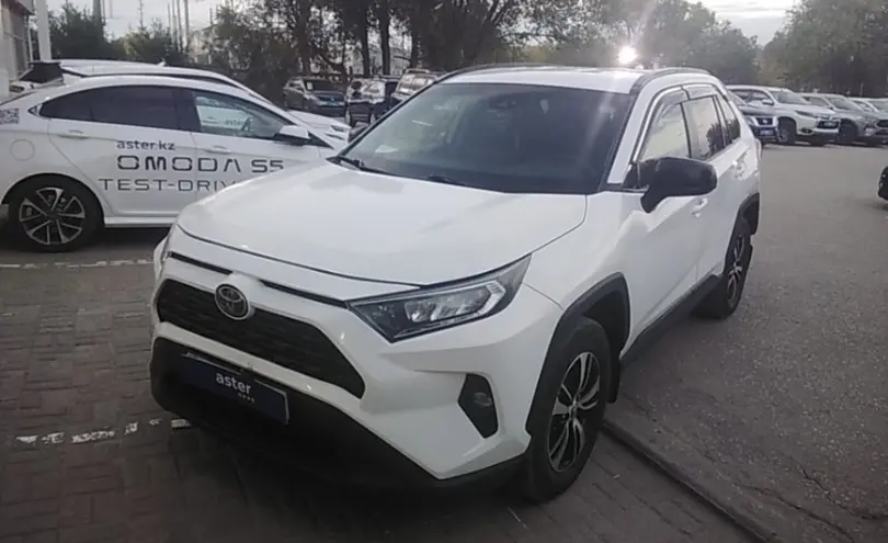 Toyota RAV4 2020 года за 15 000 000 тг. в Актобе