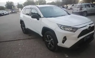 Toyota RAV4 2020 года за 15 000 000 тг. в Актобе фото 3