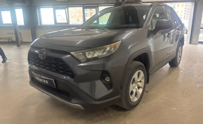 Toyota RAV4 2020 года за 14 000 000 тг. в Астана
