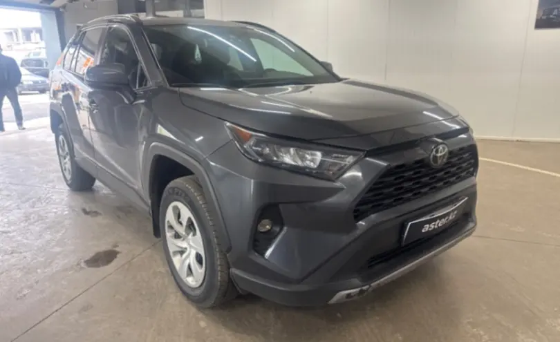 Toyota RAV4 2020 года за 14 000 000 тг. в Астана фото 3