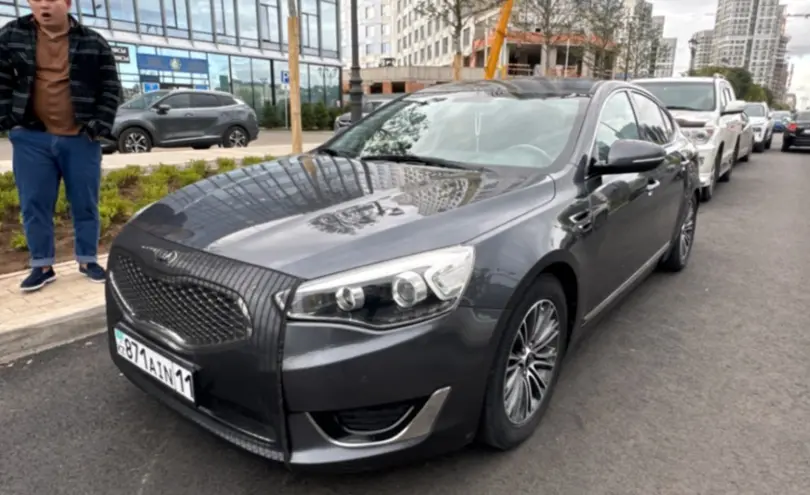 Kia K7 2015 года за 9 000 000 тг. в Астана