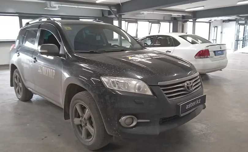 Toyota RAV4 2013 года за 10 000 000 тг. в Астана фото 2