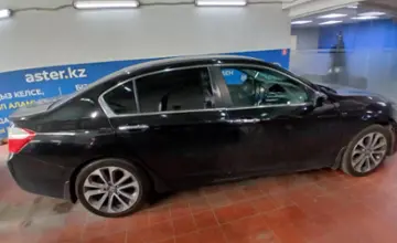 Honda Accord 2015 года за 8 000 000 тг. в Астана фото 4
