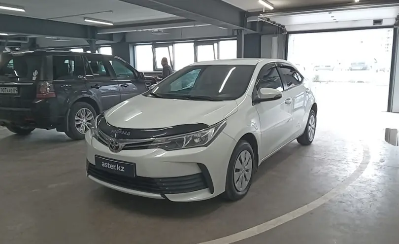 Toyota Corolla 2018 года за 7 500 000 тг. в Астана
