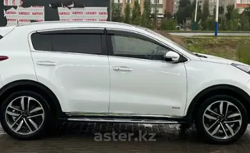 Kia Sportage 2018 года за 10 400 000 тг. в Актобе фото 4