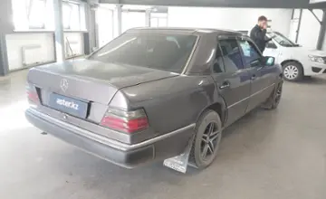 Mercedes-Benz E-Класс 1993 года за 1 200 000 тг. в Астана фото 3