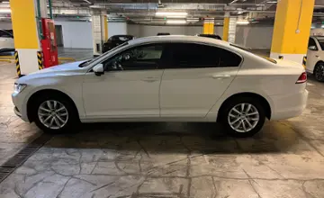 Volkswagen Passat 2017 года за 10 500 000 тг. в Алматы