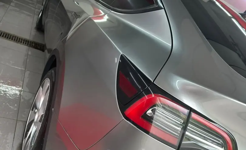 Tesla Model Y 2022 года за 15 000 000 тг. в Алматы