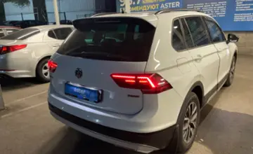 Volkswagen Tiguan 2019 года за 15 000 000 тг. в Алматы