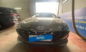 Hyundai Elantra 2021 года за 10 000 000 тг. в Астана фото 2