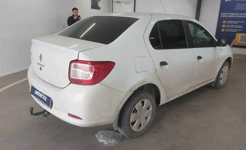 Renault Logan 2015 года за 3 000 000 тг. в Астана фото 3