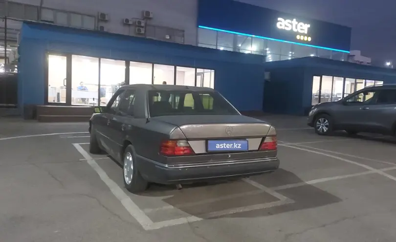Mercedes-Benz E-Класс 1993 года за 1 900 000 тг. в Алматы фото 4