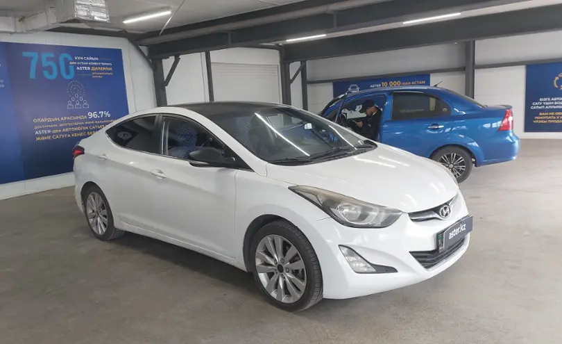 Hyundai Elantra 2015 года за 6 500 000 тг. в Астана фото 2
