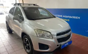 Chevrolet Tracker 2014 года за 3 200 000 тг. в Астана фото 3