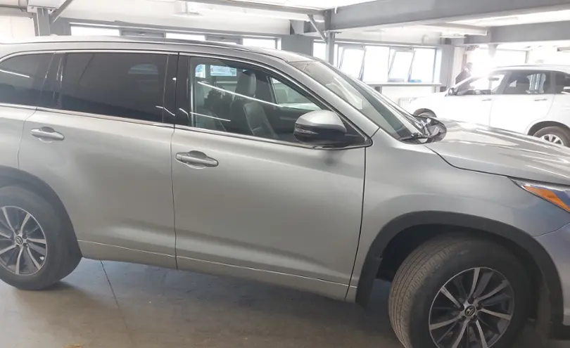 Toyota Highlander 2017 года за 16 500 000 тг. в Астана фото 2
