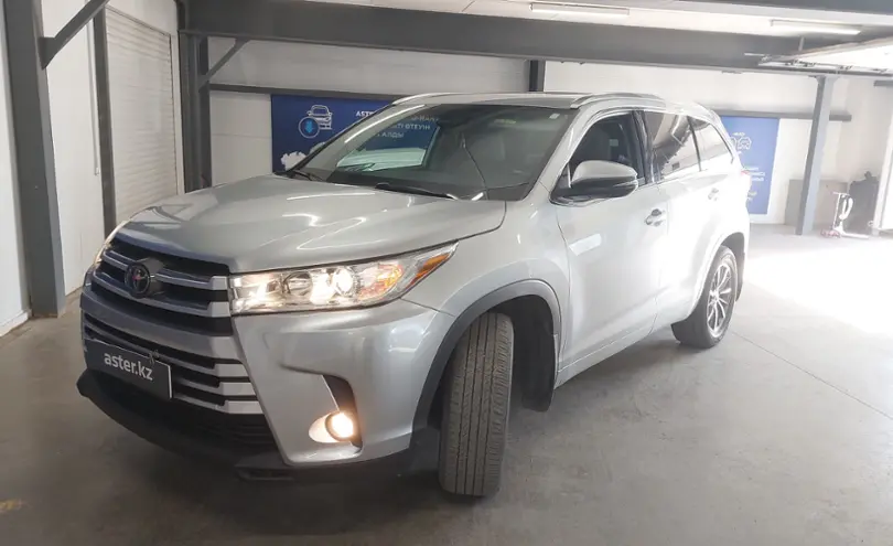 Toyota Highlander 2017 года за 16 500 000 тг. в Астана
