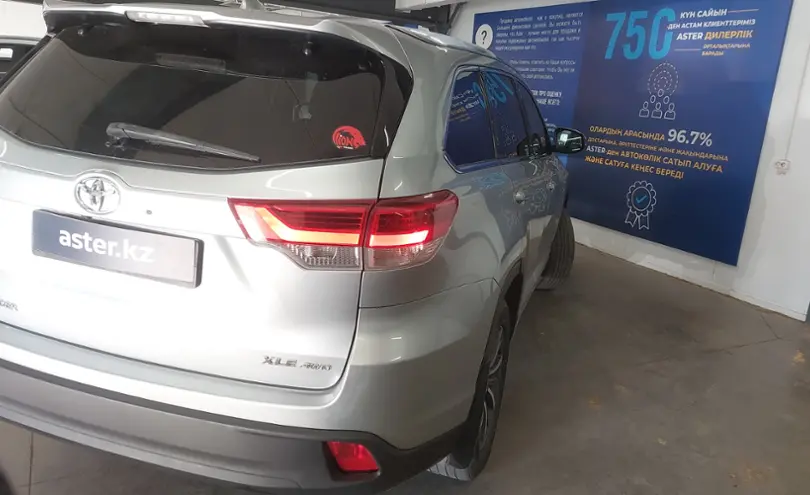 Toyota Highlander 2017 года за 16 500 000 тг. в Астана фото 3