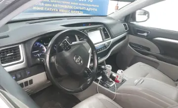 Toyota Highlander 2017 года за 16 500 000 тг. в Астана фото 5