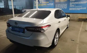 Toyota Camry 2018 года за 15 500 000 тг. в Алматы