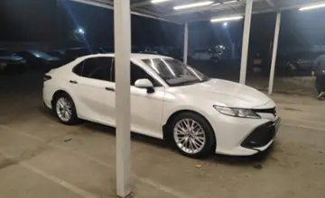 Toyota Camry 2018 года за 15 500 000 тг. в Алматы фото 4