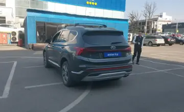 Hyundai Santa Fe 2021 года за 16 000 000 тг. в Алматы фото 4