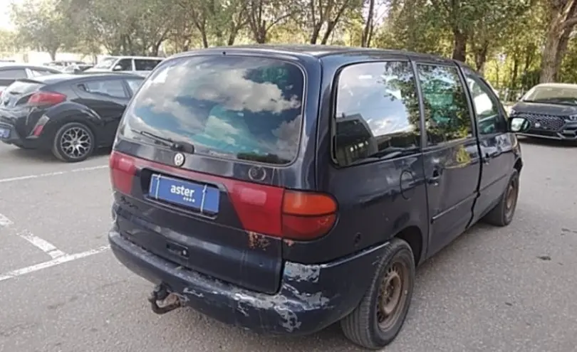 Volkswagen Sharan 1997 года за 1 000 000 тг. в Актобе фото 5