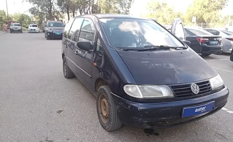 Volkswagen Sharan 1997 года за 1 000 000 тг. в Актобе фото 3