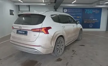 Hyundai Santa Fe 2021 года за 15 000 000 тг. в Астана фото 3