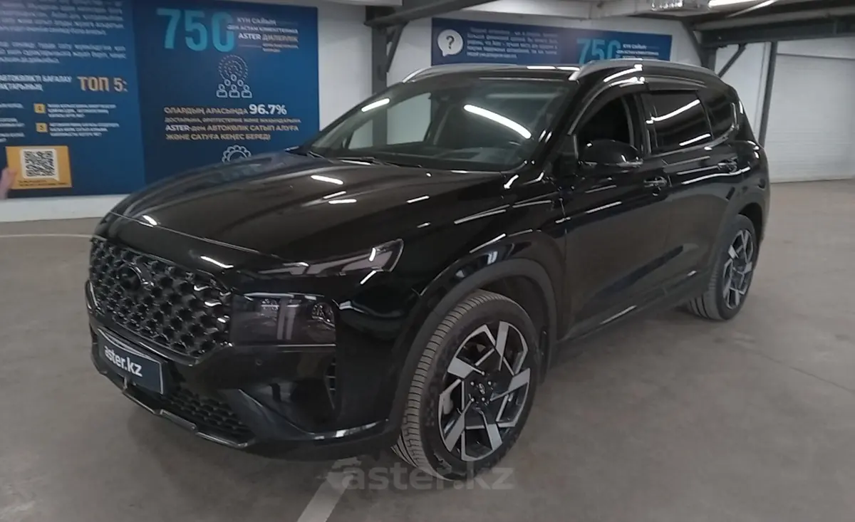 Hyundai Santa Fe 2023 года за 19 500 000 тг. в Астана